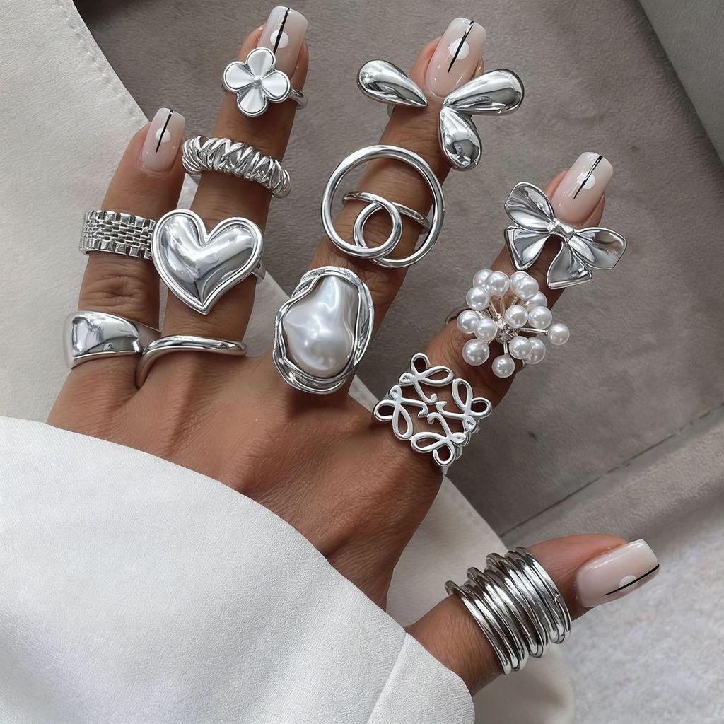 Elegant Pearl Ring Set For Women With Butterfly Bow Design In Retro Style срібний
Elegant Pearl Ring Set For Women With Butterfly Bow Design In Retro Style срібний
