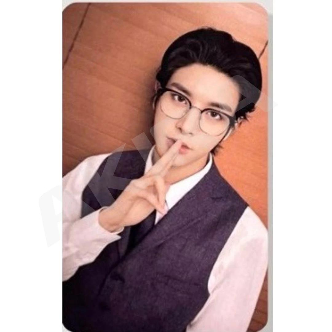 ENHYPEN DARK MOON MEMORABILIA ALBUM KIT MOON VARGR ver. LUCKY DRAW PHOTO CARD MOON(B) / JAKE
ENHYPEN DARK MOON MEMORABILIA ALBUM KIT MOON VARGR ver. LUCKY DRAW PHOTO CARD MOON(B) / JAKE