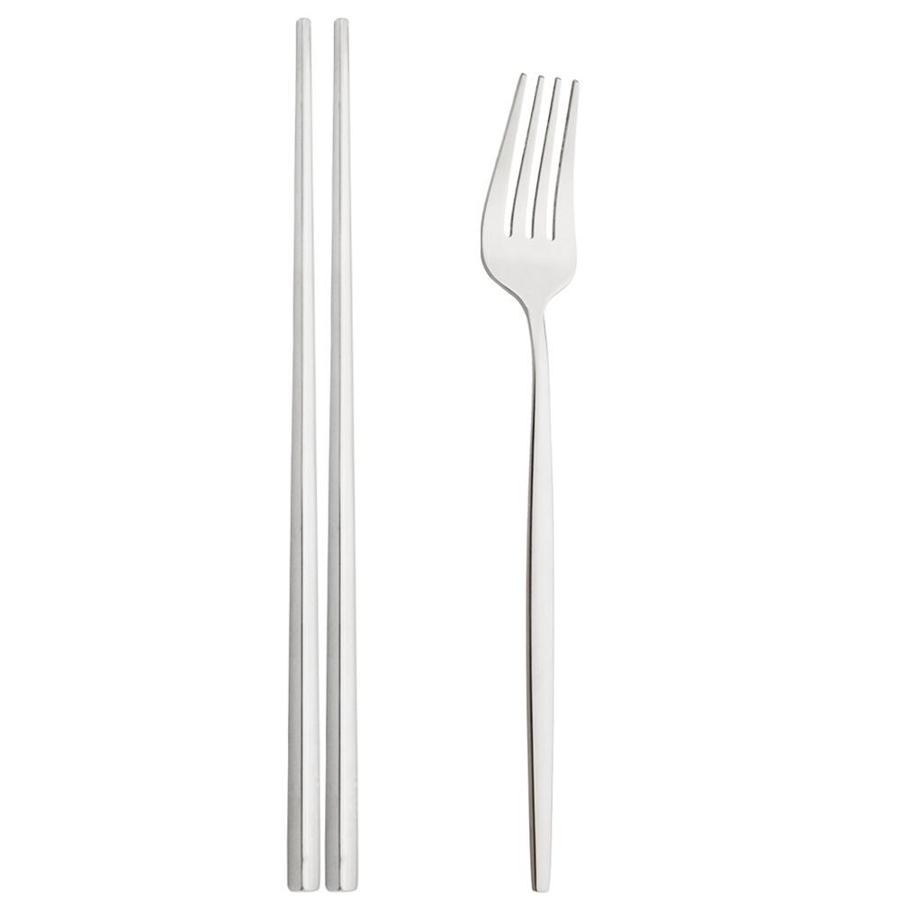 Черный набор столовых приборов из нержавеющей стали, 2 шт., обеденная вилка, палочки для еды, портативный набор столовой посуды, столовые приборы в западном стиле, кухонная домашняя посуда серебряный
Черный набор столовых приборов из нержавеющей стали, 2 шт., обеденная вилка, палочки для еды, портативный набор столовой посуды, столовые приборы в западном стиле, кухонная домашняя посуда серебряный