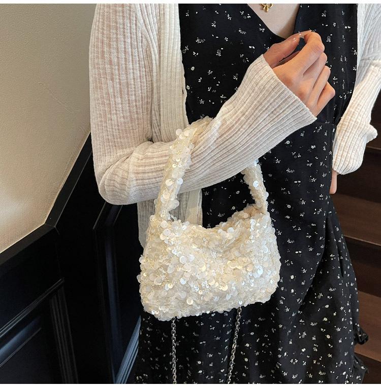 2026 New Fashi Shining Sequins Square Shoulder & Crossbody Bags Persality Exquisite High Quality Party Handbags for Women белый
2026 New Fashi Shining Sequins Square Shoulder & Crossbody Bags Persality Exquisite High Quality Party Handbags for Women белый