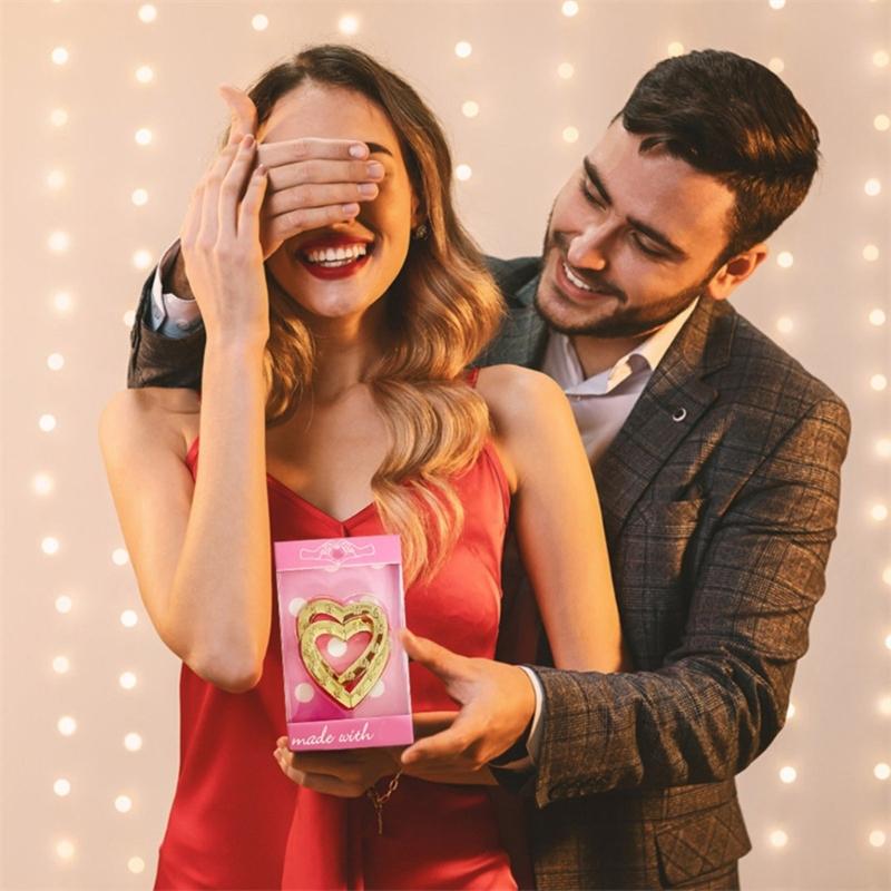 62KD Double Heart Metal Sculpture Ornament Symbolizing Love for Wedding Parties Tabletop Decoration Valentines Day Present CHINA
62KD Double Heart Metal Sculpture Ornament Symbolizing Love for Wedding Parties Tabletop Decoration Valentines Day Present CHINA