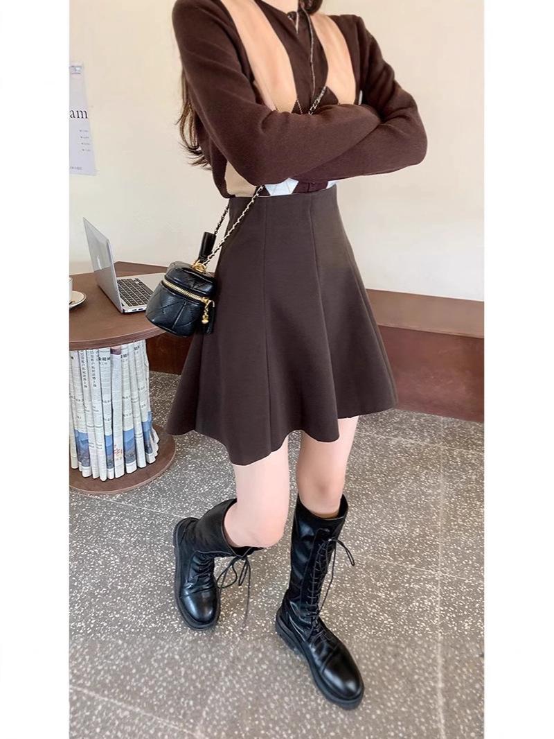 Slightly Chubby Women s Wool Blend A-Line Midi Skirt - Plus Size, High Waist, Hip-Hugging Black Dress for Autumn/Winter M
Slightly Chubby Women s Wool Blend A-Line Midi Skirt - Plus Size, High Waist, Hip-Hugging Black Dress for Autumn/Winter M