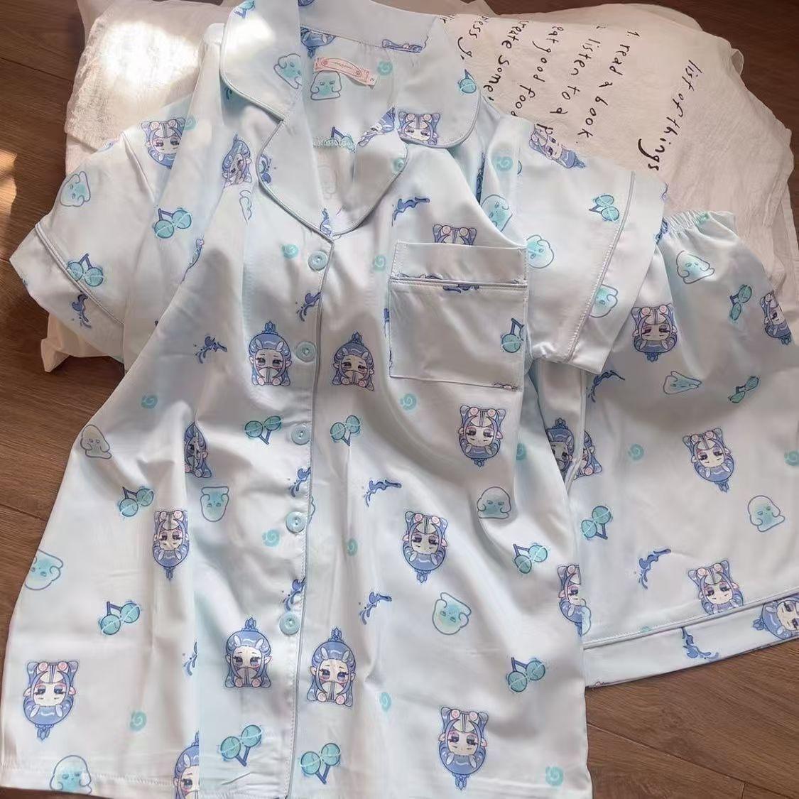 Cute cartoon full of floral girl pajamas summer new cardigan short-sleeved shorts set can be worn outside loungewear S
Cute cartoon full of floral girl pajamas summer new cardigan short-sleeved shorts set can be worn outside loungewear S