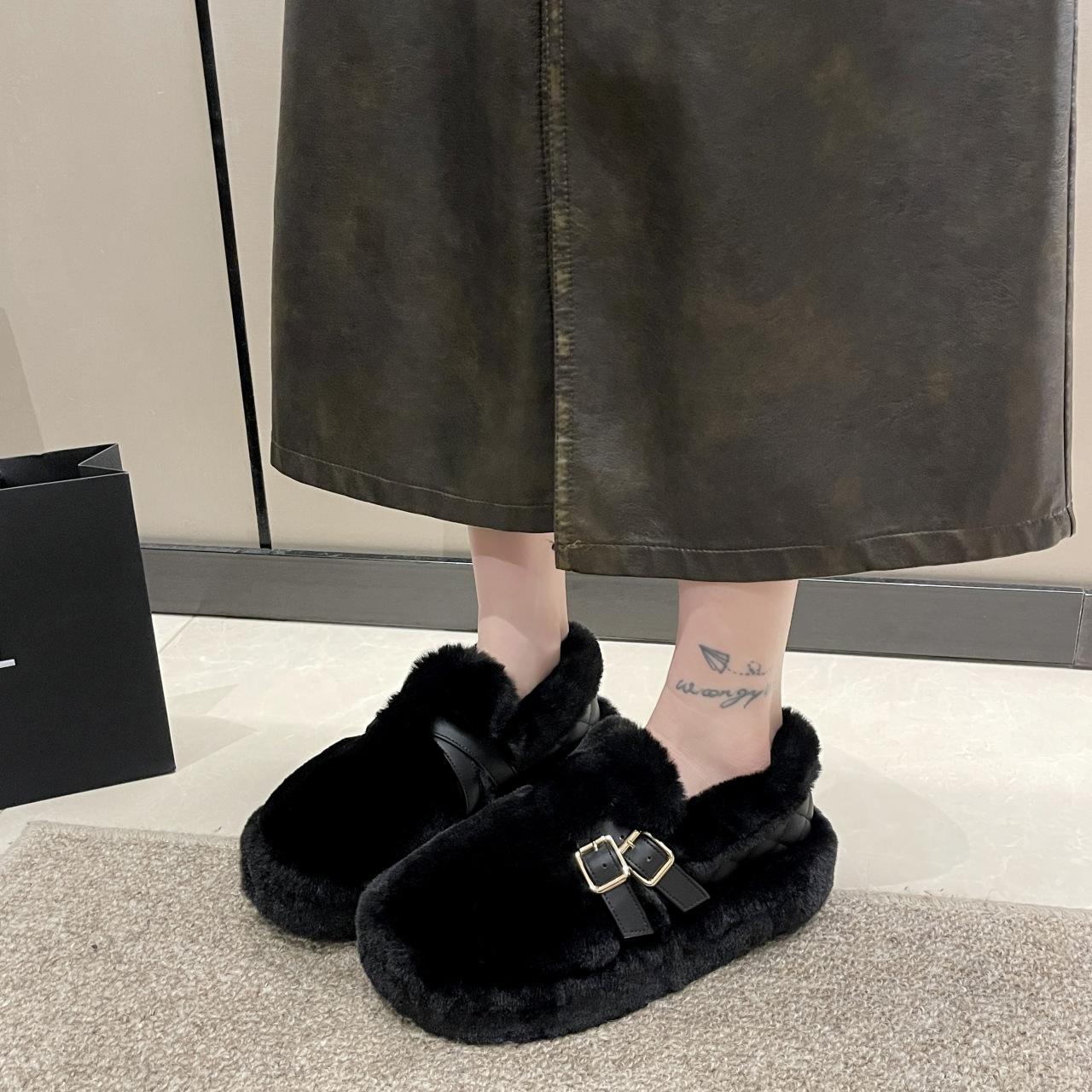 Internet celebrity casual thick-soled versatile wool shoes women 2024 new outer wear one pedal bean shoes velvet cotton shoes women 35 чорний
Internet celebrity casual thick-soled versatile wool shoes women 2024 new outer wear one pedal bean shoes velvet cotton shoes women 35 чорний