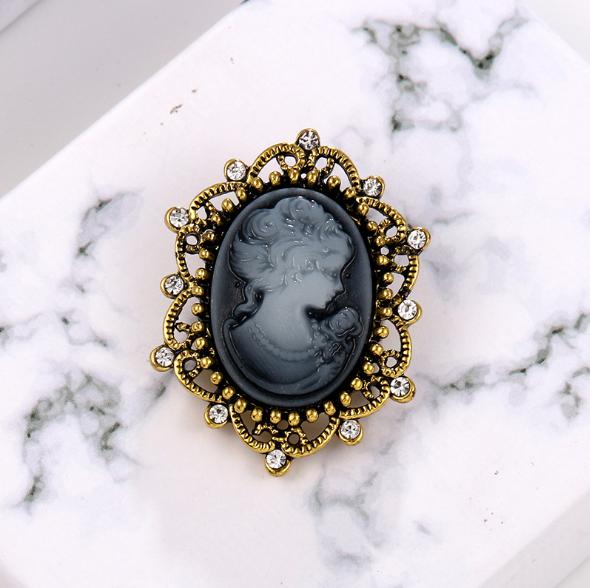 Vintage Victorian Cameo Elegant Queen Head Portrait Brooch For Women Antique Wedding Bridal Bouquet Clothing Jewelry Gifts
Vintage Victorian Cameo Elegant Queen Head Portrait Brooch For Women Antique Wedding Bridal Bouquet Clothing Jewelry Gifts
