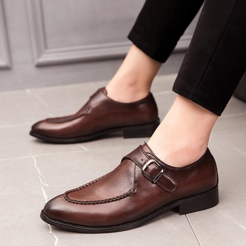 2025 new pedal small leather shoes men s fashion pointed business casual versatile men s leather shoes 44 коричневий
2025 new pedal small leather shoes men s fashion pointed business casual versatile men s leather shoes 44 коричневий