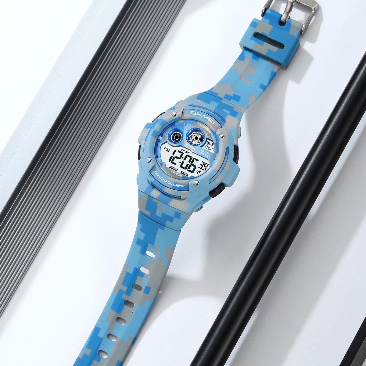 Children s electronic watch Teen student multi-functional waterproof electronic watch Outdoor luminous sports watch
Children s electronic watch Teen student multi-functional waterproof electronic watch Outdoor luminous sports watch