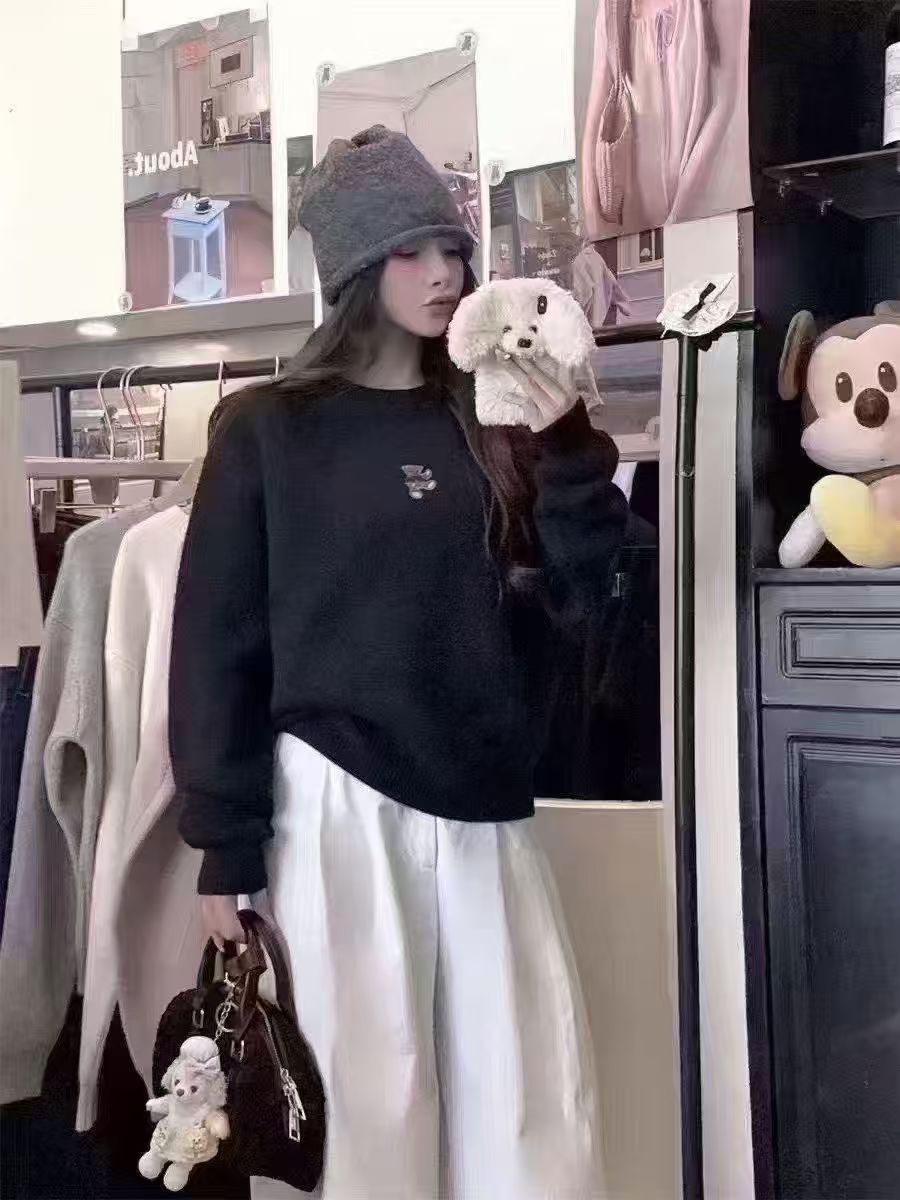 Korean Embroidered Bear Knit Sweater, Soft & Warm for Autumn/Winter One Size чорний
Korean Embroidered Bear Knit Sweater, Soft & Warm for Autumn/Winter One Size чорний