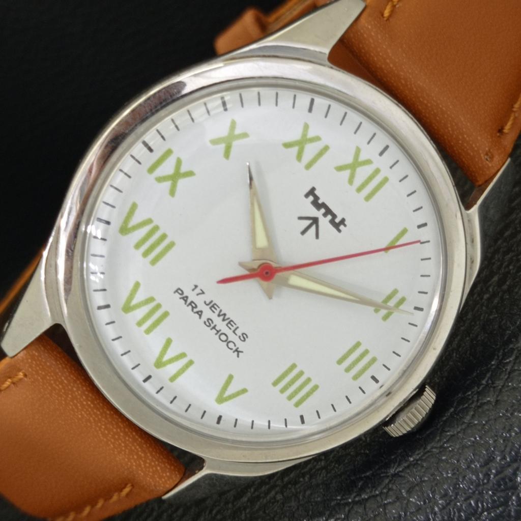 VINTAGE HMT HAND-WINDING INDIAN MENS ROMAN FIGURE WHITE DIAL WATCH a702886-1 R211-a702886
VINTAGE HMT HAND-WINDING INDIAN MENS ROMAN FIGURE WHITE DIAL WATCH a702886-1 R211-a702886