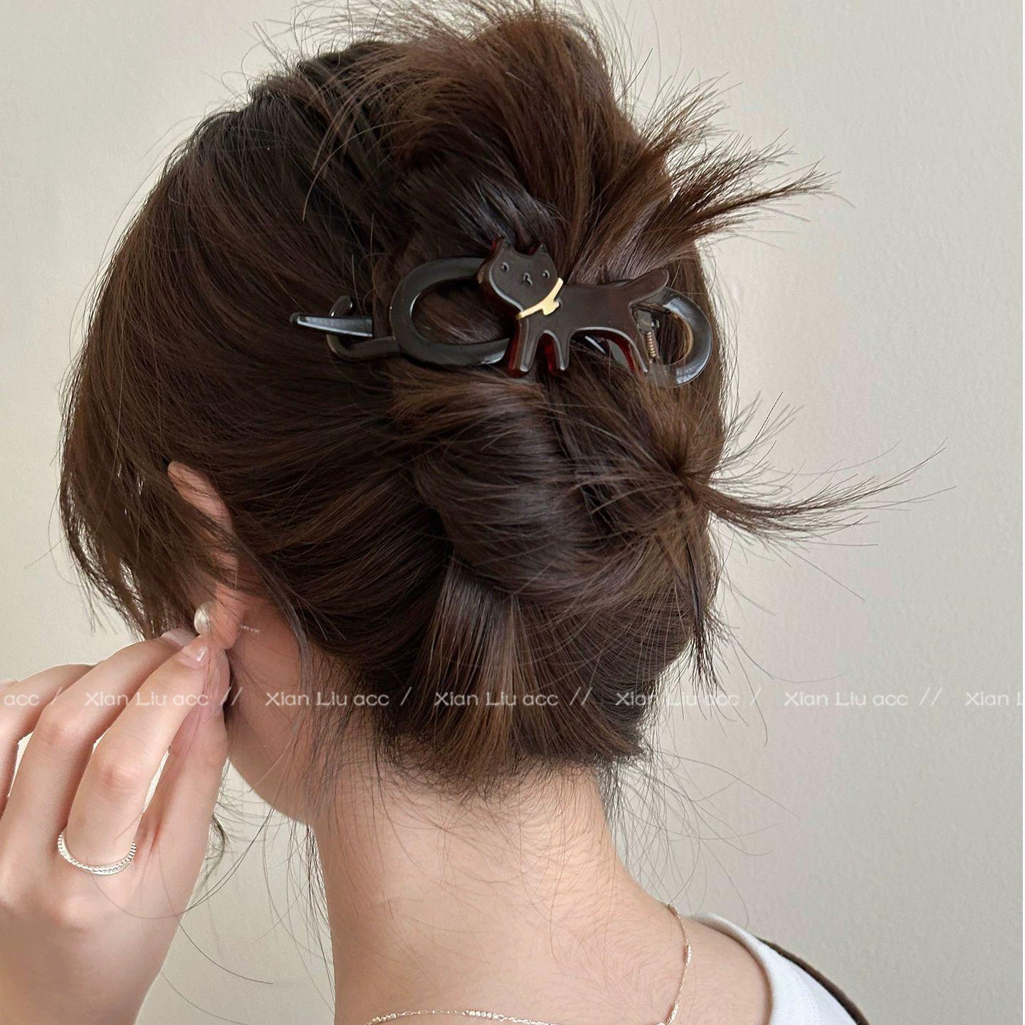 Cute leopard print cat one-word twist plate hairpin texture acetic acid grab clip back head hairpin hair
Cute leopard print cat one-word twist plate hairpin texture acetic acid grab clip back head hairpin hair