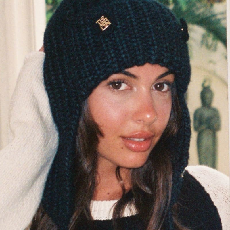 ШАПКА-БИНИ С ЛОГОТИПОМ ASHLYNN MJ_ЧЕРНАЯ FREE
ШАПКА-БИНИ С ЛОГОТИПОМ ASHLYNN MJ_ЧЕРНАЯ FREE