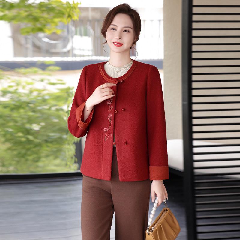 Women s Short Red Embroidered Wool Tweed Coat - Elegant Chinese Style Suit for Middle-Aged Women 4XL (150-165 jin)
Women s Short Red Embroidered Wool Tweed Coat - Elegant Chinese Style Suit for Middle-Aged Women 4XL (150-165 jin)