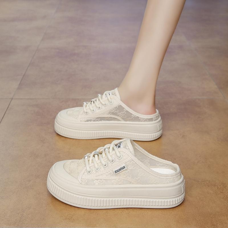 Модные летние женские кружевные удобные мюли без задника, сетчатые тапочки для скейтборда, женские лоферы-слайды, повседневная обувь на платформе 40
Модные летние женские кружевные удобные мюли без задника, сетчатые тапочки для скейтборда, женские лоферы-слайды, повседневная обувь на платформе 40