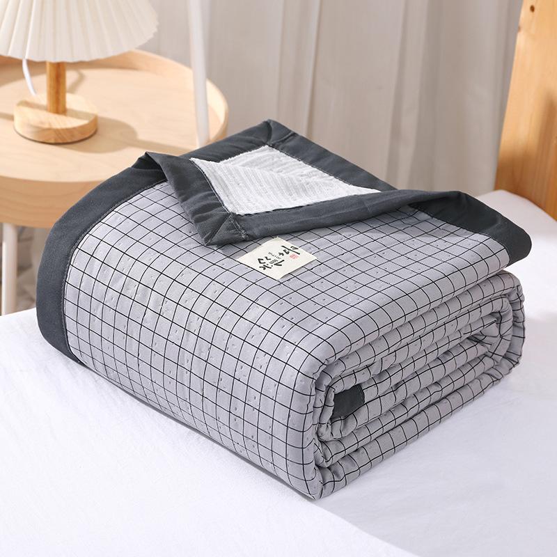 Новый марлевый плед из кораллового флиса универсален для всех сезонов, а в офисе им можно укрыться как летним одеялом. 200*120
Новый марлевый плед из кораллового флиса универсален для всех сезонов, а в офисе им можно укрыться как летним одеялом. 200*120