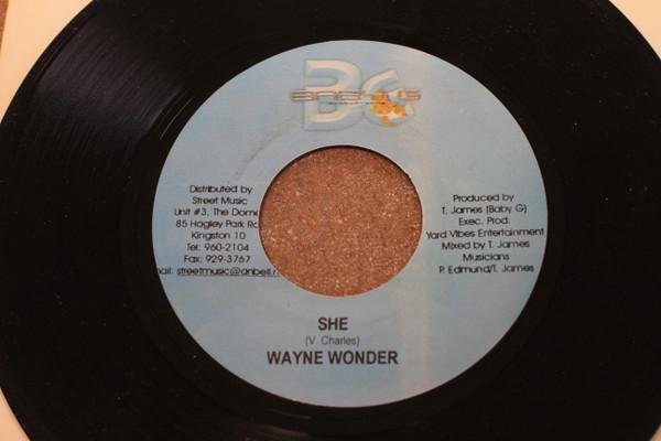 7inch Record WAYNE WONDER - She NONE Baby G Producti 2005 Jamaica Reggae, Ska & Dub Used
7inch Record WAYNE WONDER - She NONE Baby G Producti 2005 Jamaica Reggae, Ska & Dub Used