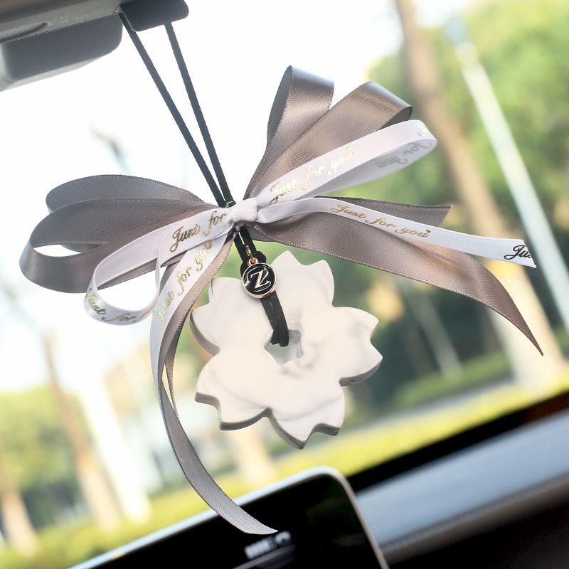 Car Hanging Ornament, Car Fragrance Diffuser Stone, Car Interior Decoration, Rearview Mirror Hanging Accessory, Creative and Cute Air Vent Decoration 12 Gold Foil Pink Cherry Blossoms/Air Outlet
Car Hanging Ornament, Car Fragrance Diffuser Stone, Car Interior Decoration, Rearview Mirror Hanging Accessory, Creative and Cute Air Vent Decoration 12 Gold Foil Pink Cherry Blossoms/Air Outlet