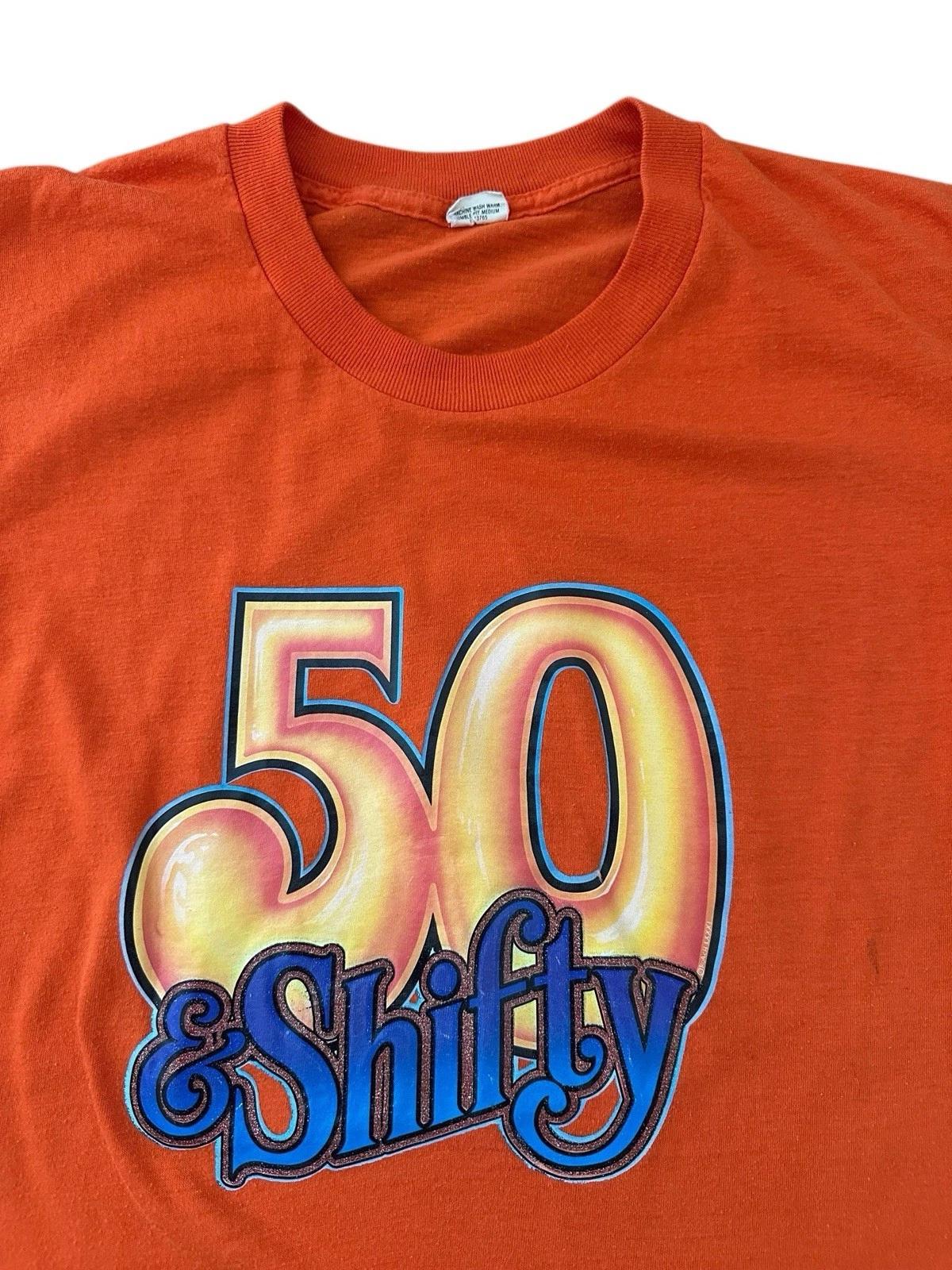 Vintage 50 & Shifty Iron On T Shirt Men’s Medium Orange 80’s USA Old Age Humor M
Vintage 50 & Shifty Iron On T Shirt Men’s Medium Orange 80’s USA Old Age Humor M