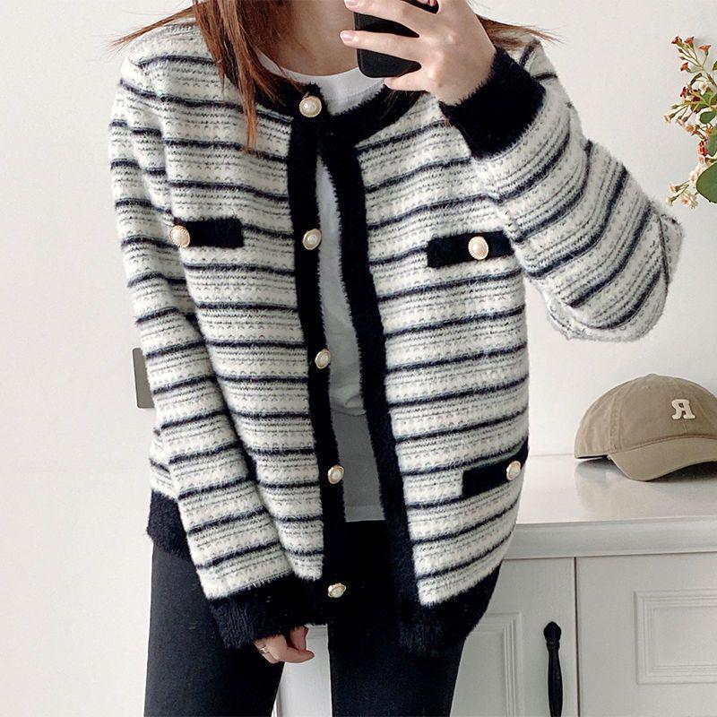 2025 Women s Petite Faux Mink Velvet Striped Cardigan - Autumn/Winter Loose Knit 2XL (Suggested for 170-175cm, 130-140 jin) чорний
2025 Women s Petite Faux Mink Velvet Striped Cardigan - Autumn/Winter Loose Knit 2XL (Suggested for 170-175cm, 130-140 jin) чорний