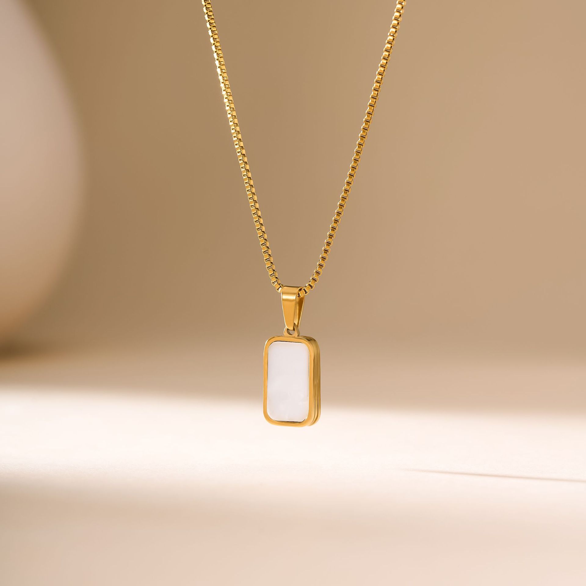 Double Sided Black White Rectangular Pendant Necklace Women Stainless Steel Gold Color Minimalist Box Chain Exquisite Zircon 40-45 cm
Double Sided Black White Rectangular Pendant Necklace Women Stainless Steel Gold Color Minimalist Box Chain Exquisite Zircon 40-45 cm