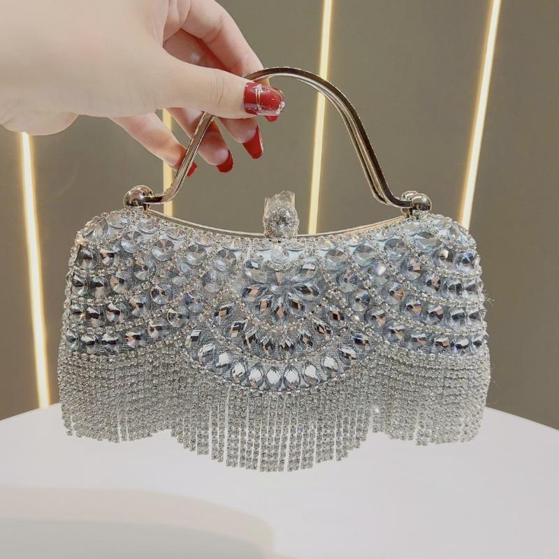New diamond-encrusted clutch bag fringed evening bag birthday wedding banquet shoulder messenger dinner bag серебряный
New diamond-encrusted clutch bag fringed evening bag birthday wedding banquet shoulder messenger dinner bag серебряный