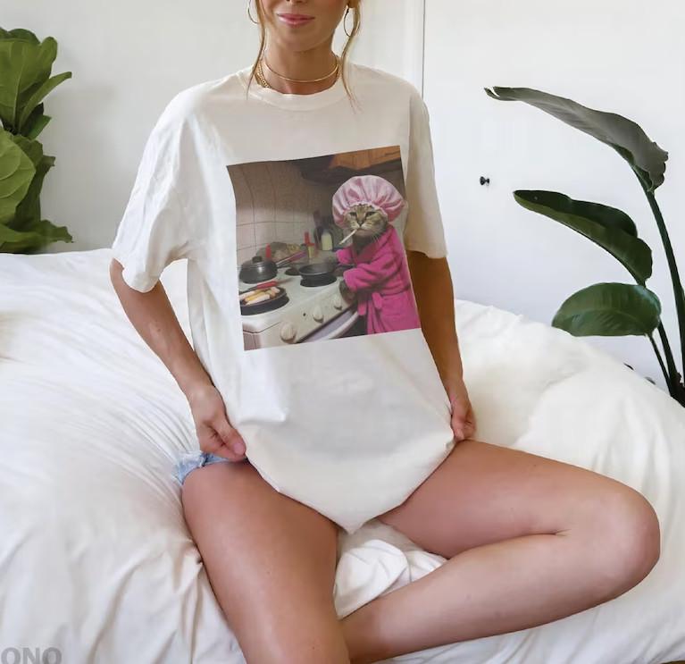Housewife Cat T-Shirt, Funny Ironic Cat, Brainrot T-T-Shirt S
Housewife Cat T-Shirt, Funny Ironic Cat, Brainrot T-T-Shirt S