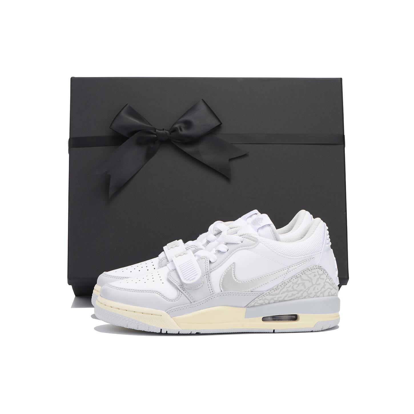 Jordan Legacy 312 Cushioning Slip Resistant Abrasion Resistant Low top Vintage Basketball Shoes Women s Silver Gray HJ3483-101(Team32-SBOX) 39
Jordan Legacy 312 Cushioning Slip Resistant Abrasion Resistant Low top Vintage Basketball Shoes Women s Silver Gray HJ3483-101(Team32-SBOX) 39