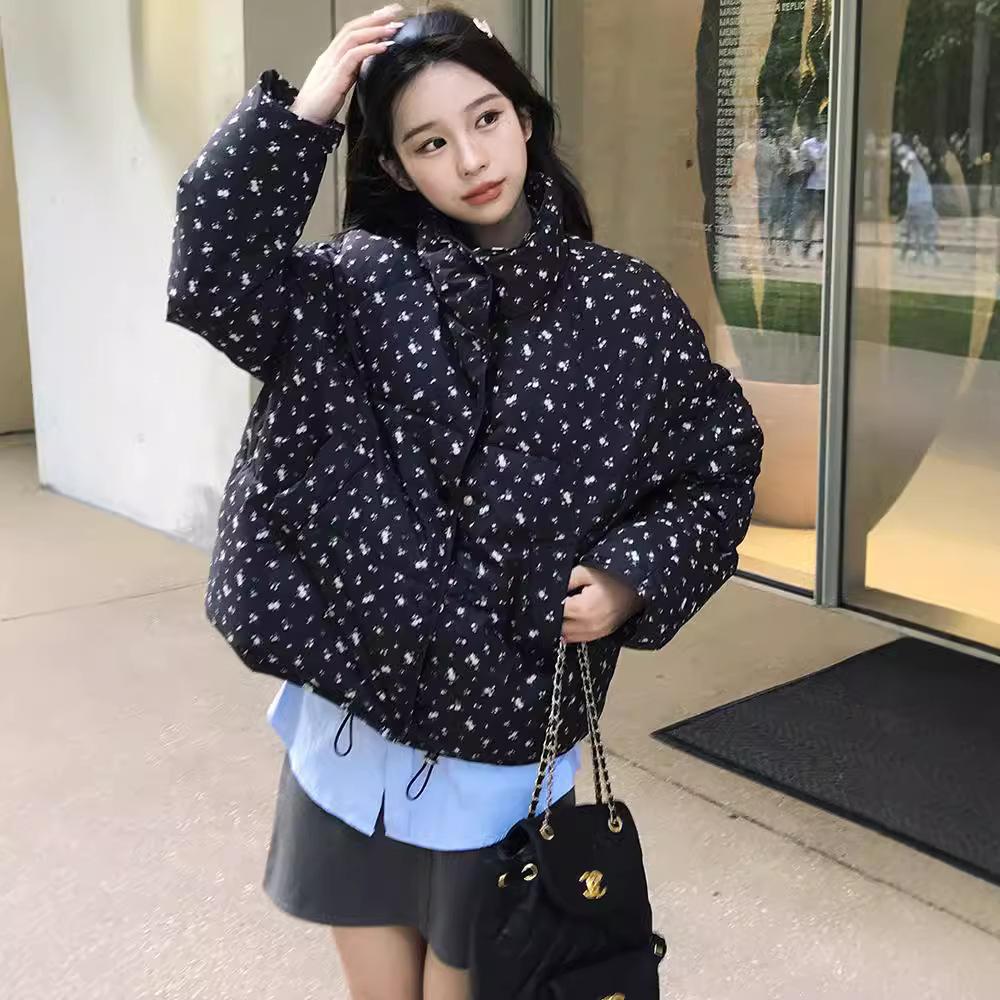 2025 новая маленькая куртка из хлопка с цветочным принтом, женская осенне-зимняя утолщенная и теплая куртка в университетском стиле, куртка-пуховик S
2025 новая маленькая куртка из хлопка с цветочным принтом, женская осенне-зимняя утолщенная и теплая куртка в университетском стиле, куртка-пуховик S