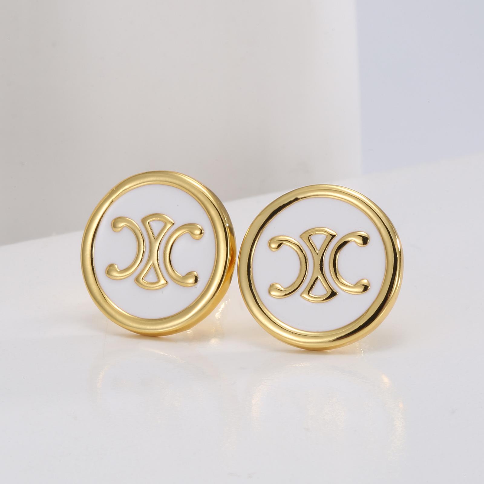 Серьги Xiaoxiang зимние с высоким чувством s925 серебряная игла модные и элегантные для работы универсальные с эмалевой глазурью изысканные серьги-пусеты
Серьги Xiaoxiang зимние с высоким чувством s925 серебряная игла модные и элегантные для работы универсальные с эмалевой глазурью изысканные серьги-пусеты