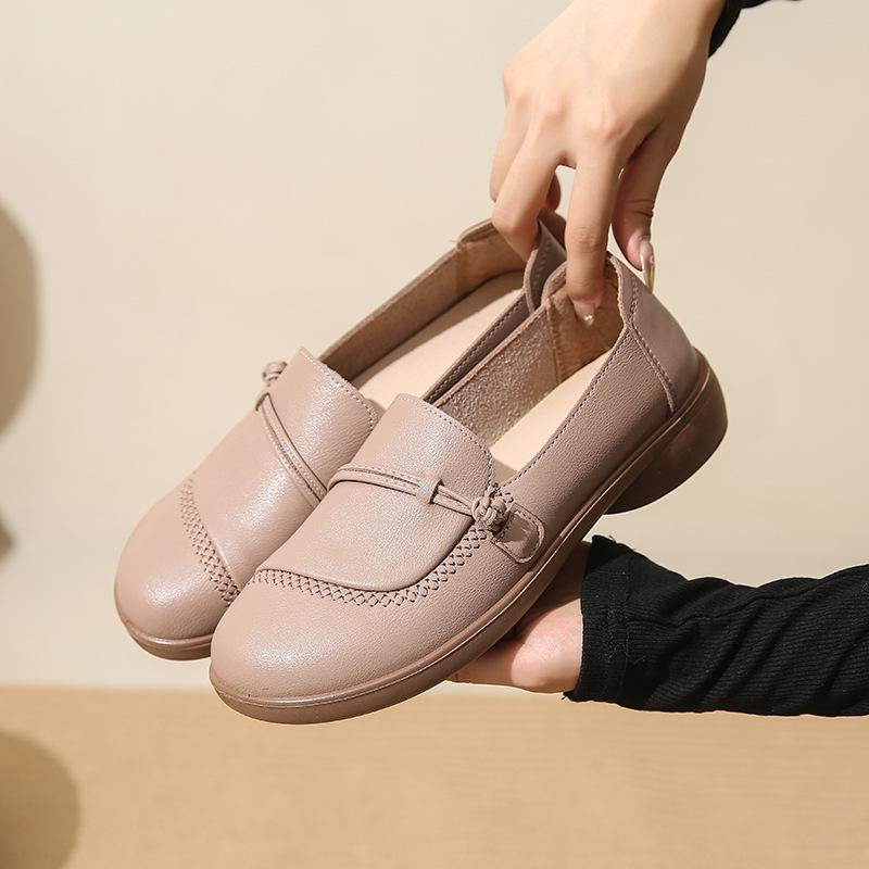 Soft-soled soft-faced mother shoes, elegant large-size women s shoes, breathable and comfortable in summer, flat-soled and not tired, one-pedal s 35
Soft-soled soft-faced mother shoes, elegant large-size women s shoes, breathable and comfortable in summer, flat-soled and not tired, one-pedal s 35