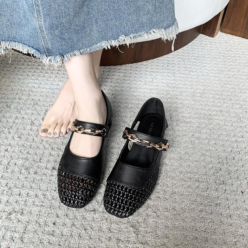 2026 New Flat Fashion Sandals New Summer Square Toe Breathable Non-slip Line Button Jane Fishnet Shoes Ladies Shoes 35 чорний
2026 New Flat Fashion Sandals New Summer Square Toe Breathable Non-slip Line Button Jane Fishnet Shoes Ladies Shoes 35 чорний