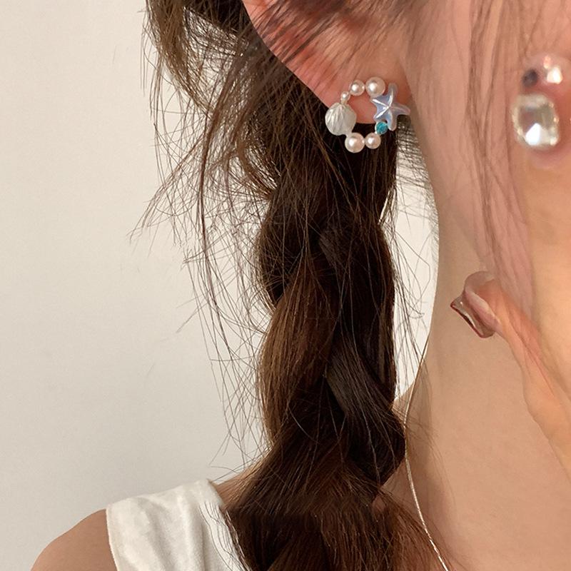Dripping Oil Pearl Seashell Starfish Earrings - Retro, Versatile, and Elegant Ear Ornaments for Women.
Dripping Oil Pearl Seashell Starfish Earrings - Retro, Versatile, and Elegant Ear Ornaments for Women.