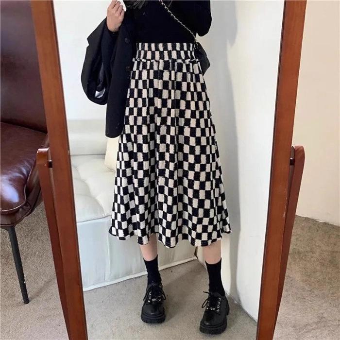 Retro Black & White Plaid A-Line Midi Skirt for Petite Figures - Perfect for Autumn & Winter S (80-95 jin)
Retro Black & White Plaid A-Line Midi Skirt for Petite Figures - Perfect for Autumn & Winter S (80-95 jin)