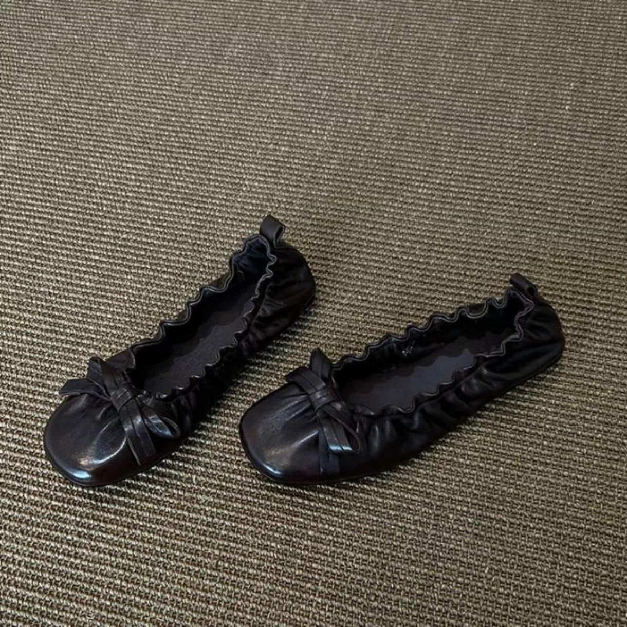 Версия из овчины~ ретро плиссированные туфли-балетки с бантом, туфли-лодочки на плоской подошве, женские, для работы, темпераментные, с мелким вырезом, одинарные туфли 40 чёрный
Версия из овчины~ ретро плиссированные туфли-балетки с бантом, туфли-лодочки на плоской подошве, женские, для работы, темпераментные, с мелким вырезом, одинарные туфли 40 чёрный