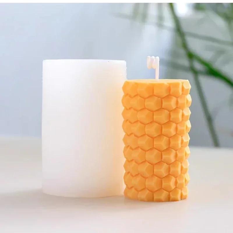 3D Соты Цилиндрическая форма DIY Силиконовая форма Ручная работа Свеча Переворачивающийся Сахарный торт или Мыло Ароматерапия Многофункциональный инструмент
3D Соты Цилиндрическая форма DIY Силиконовая форма Ручная работа Свеча Переворачивающийся Сахарный торт или Мыло Ароматерапия Многофункциональный инструмент