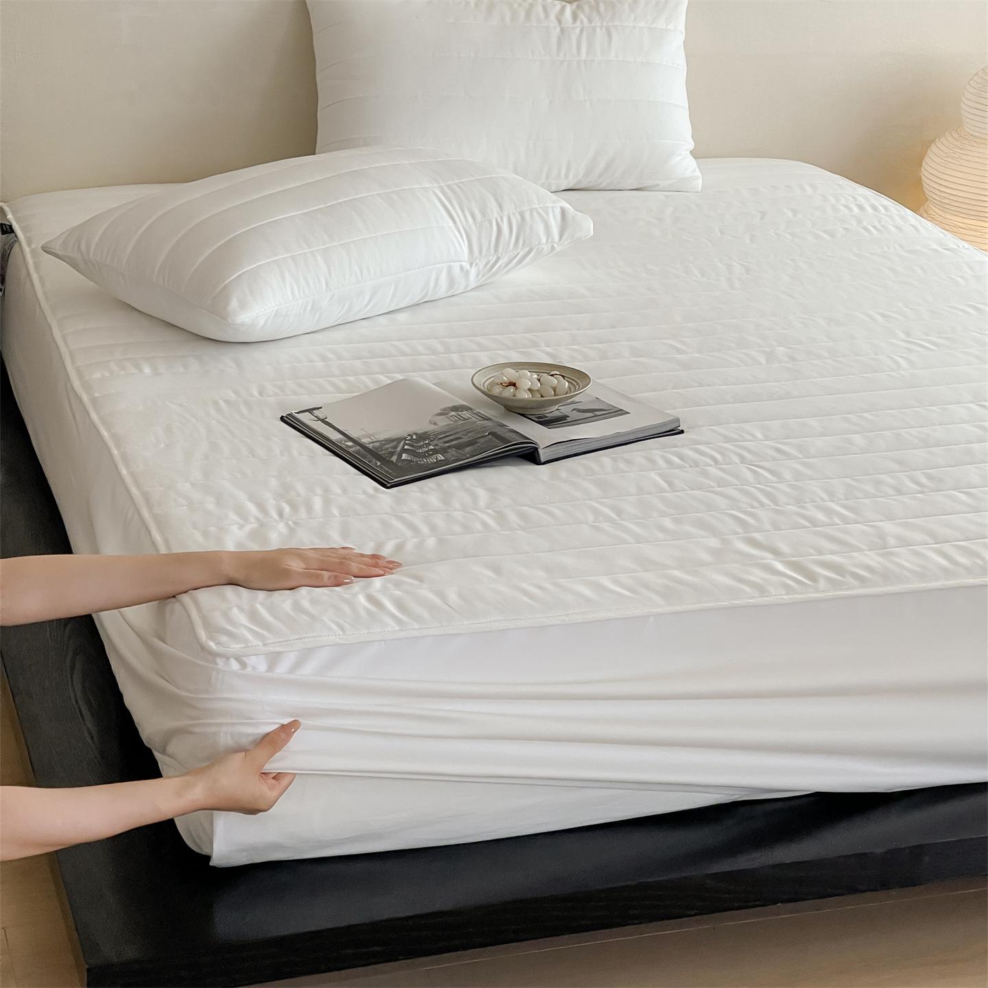 Black Tech Triple-Proof Quilted Bed Skirt: 30cm Height, Waterproof, Oil-Proof, Stain-Proof Mattress Protector 120*200cm (30cm Height)
Black Tech Triple-Proof Quilted Bed Skirt: 30cm Height, Waterproof, Oil-Proof, Stain-Proof Mattress Protector 120*200cm (30cm Height)