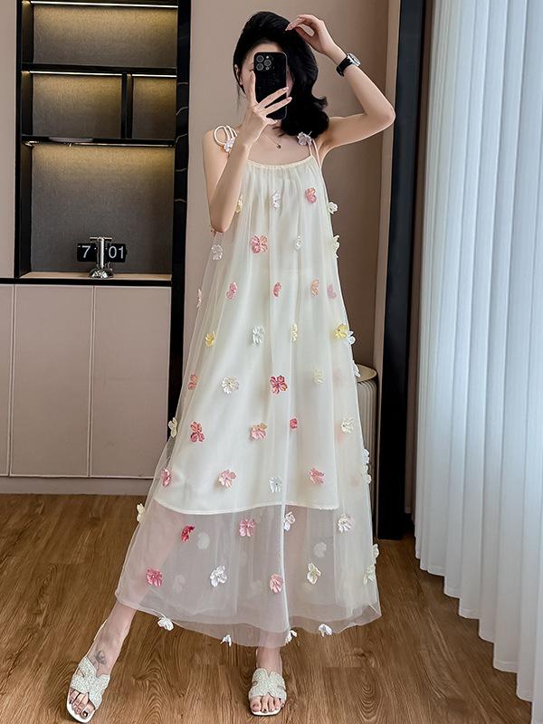 3D Floral Spaghetti Strap Evening Dress – French Design for Engagement or Light Wedding Small
3D Floral Spaghetti Strap Evening Dress – French Design for Engagement or Light Wedding Small