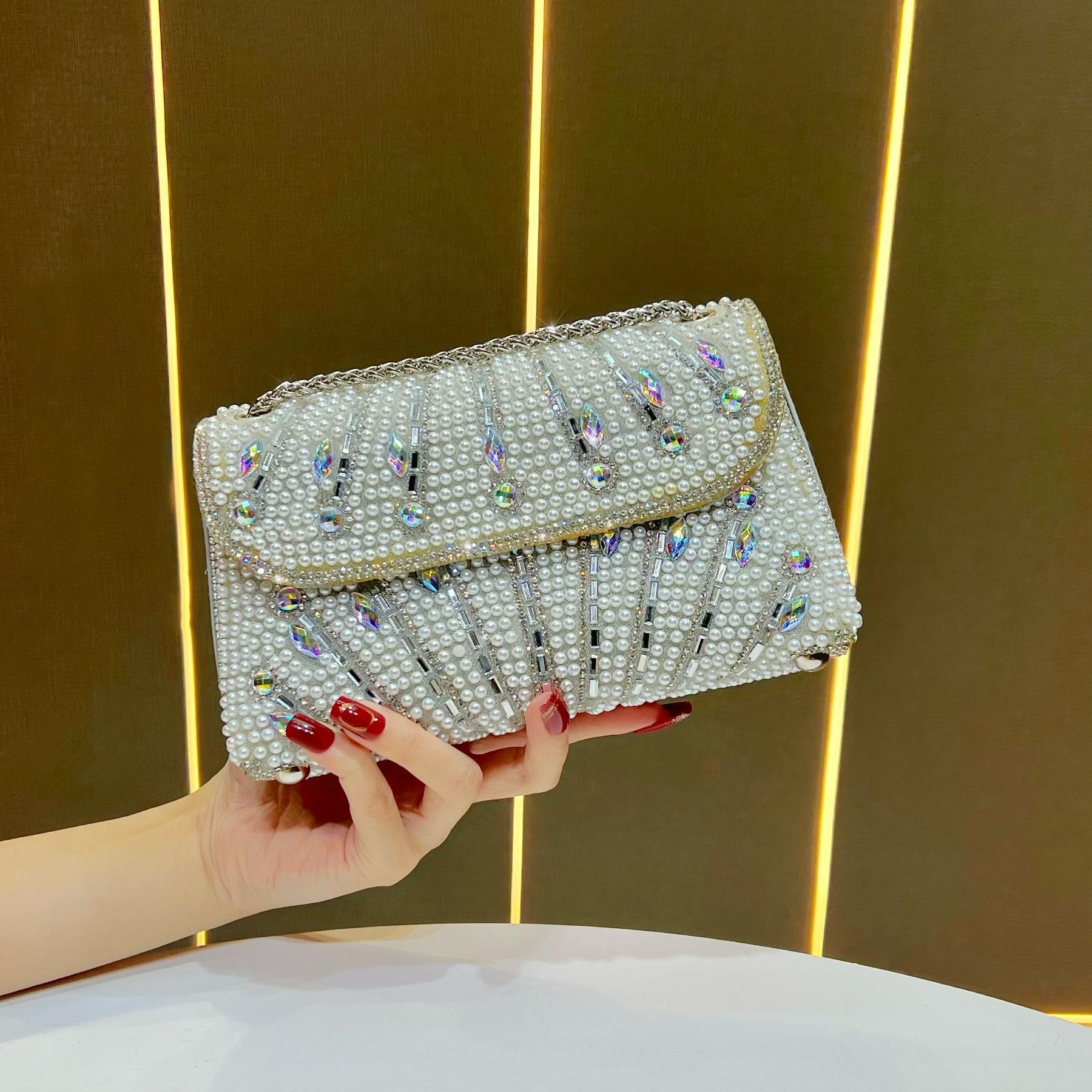 rhinestone chain small square bag clutch bag shoulder messenger dinner bag
rhinestone chain small square bag clutch bag shoulder messenger dinner bag