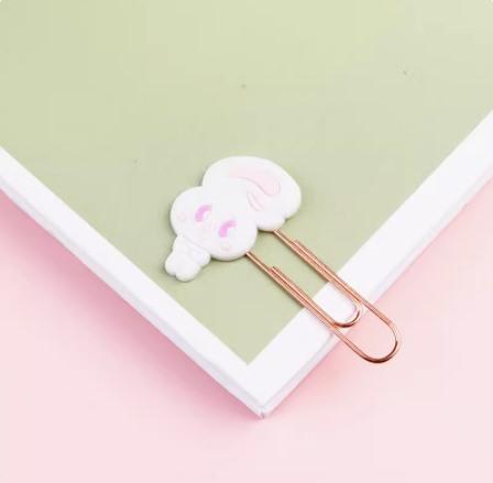 5pcs Cartoon paper clips, cute patterns, metal bookmarks, student test paper binding and organizing pins белый
5pcs Cartoon paper clips, cute patterns, metal bookmarks, student test paper binding and organizing pins белый