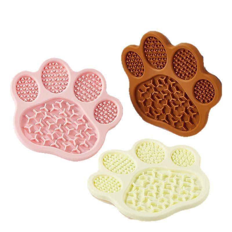 1pc cat and dog slow eating mat with suction cup, anti knock licking mat, pet food utensil, portable silicone slow eating mat
1pc cat and dog slow eating mat with suction cup, anti knock licking mat, pet food utensil, portable silicone slow eating mat