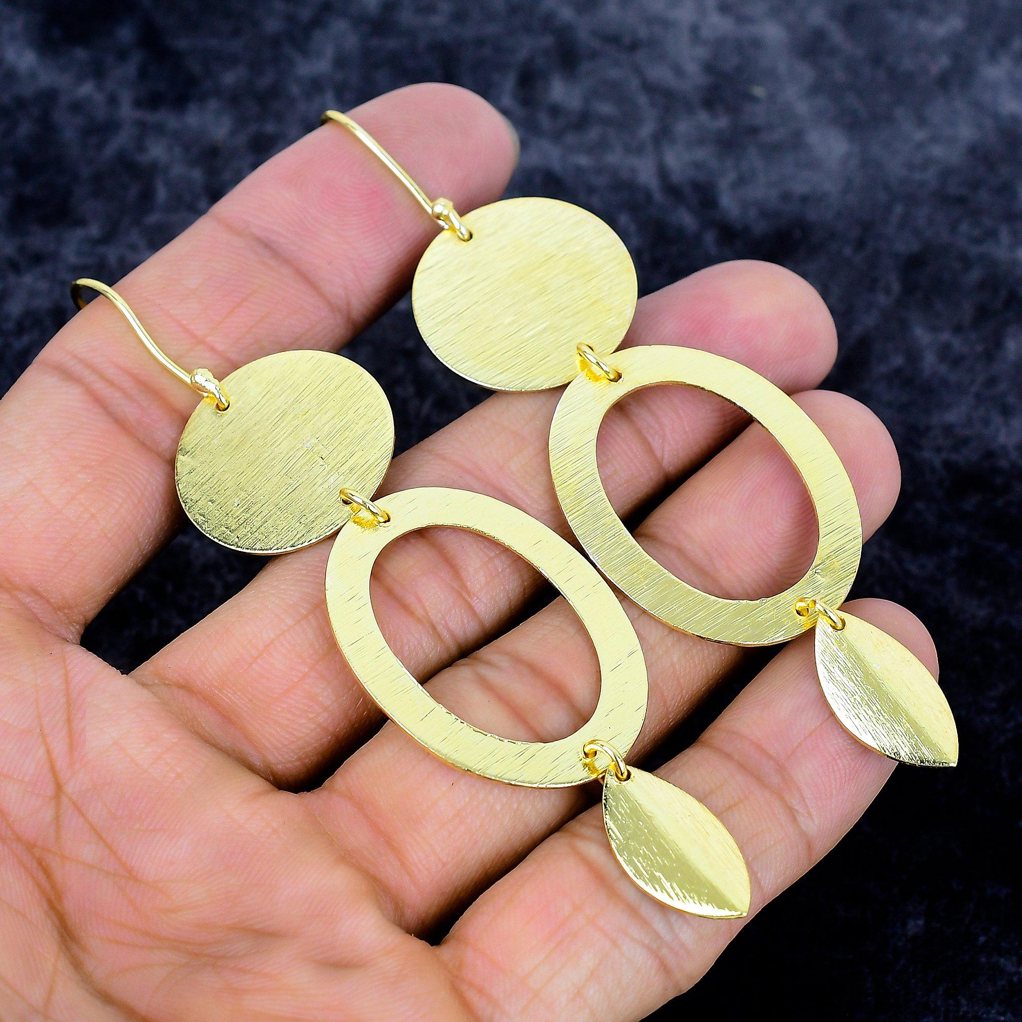 Golden Look Gemstone Handmade 925 Sterling Silver Jewelry Earring 3.82 M-3377
Golden Look Gemstone Handmade 925 Sterling Silver Jewelry Earring 3.82 M-3377