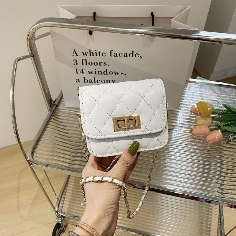 Stylish Chain Crossbody Bag For Women Vintage Checkered Design Soft Pu Leather OffWhite Small
Stylish Chain Crossbody Bag For Women Vintage Checkered Design Soft Pu Leather OffWhite Small