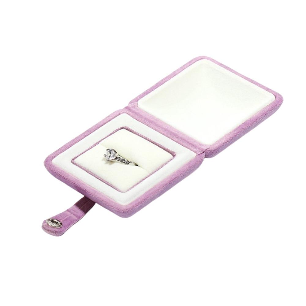 Однотонная бархатная шкатулка для украшений Винтажный держатель для демонстрации украшений Хранение колец/ожерелий/браслетов Purple Ring Box
Однотонная бархатная шкатулка для украшений Винтажный держатель для демонстрации украшений Хранение колец/ожерелий/браслетов Purple Ring Box