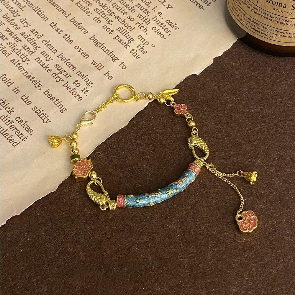 Seedpod of the Lotus Curved Half Bracelet Exquisite Charm Enamel Hand Ring Women золотой
Seedpod of the Lotus Curved Half Bracelet Exquisite Charm Enamel Hand Ring Women золотой
