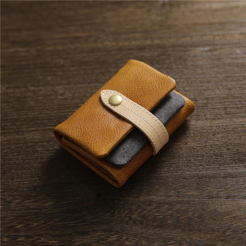 2025 Handmade Wallet Men s Short Leather Triple Fold Money Clip Cowhide Youth Buckle Student Vertical Vegetable Tanned Leather
2025 Handmade Wallet Men s Short Leather Triple Fold Money Clip Cowhide Youth Buckle Student Vertical Vegetable Tanned Leather
