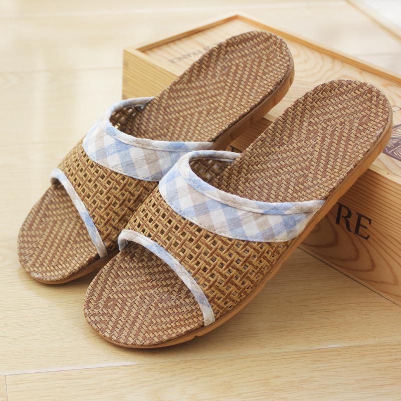 Japanese Style Bamboo Rattan Weave Non-slip Slippers for Men & Women - Indoor Lattice Design Size 39-40
Japanese Style Bamboo Rattan Weave Non-slip Slippers for Men & Women - Indoor Lattice Design Size 39-40