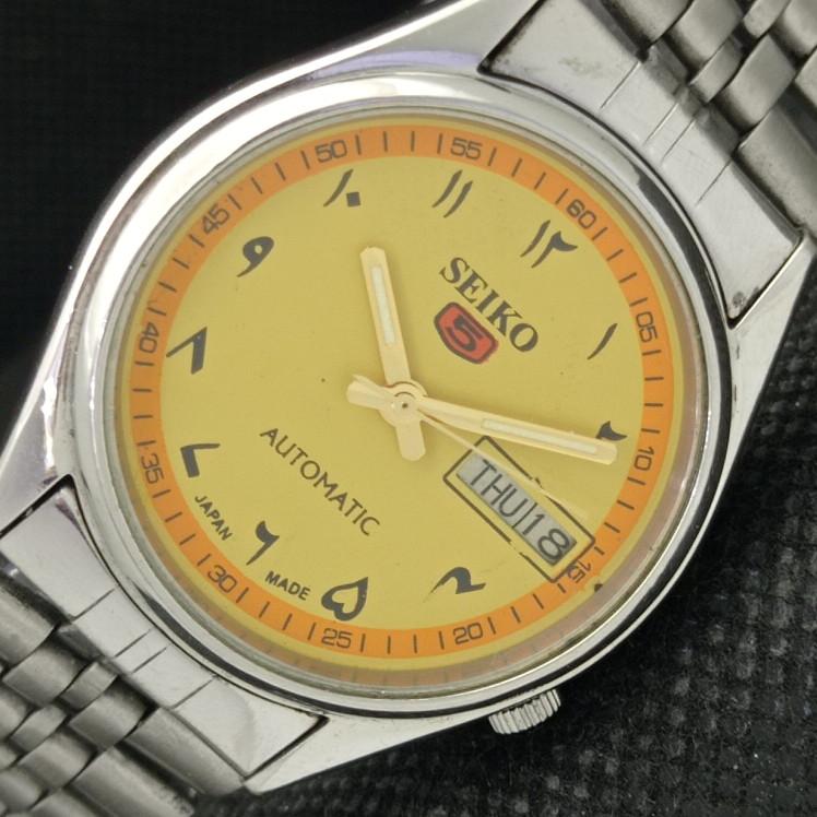 USED VINTAGE SEIKO 5 AUTO JAPAN MENS D/D ARABIC YELLOW WATCH 608g-a316422-2 SKU608g-a316422
USED VINTAGE SEIKO 5 AUTO JAPAN MENS D/D ARABIC YELLOW WATCH 608g-a316422-2 SKU608g-a316422