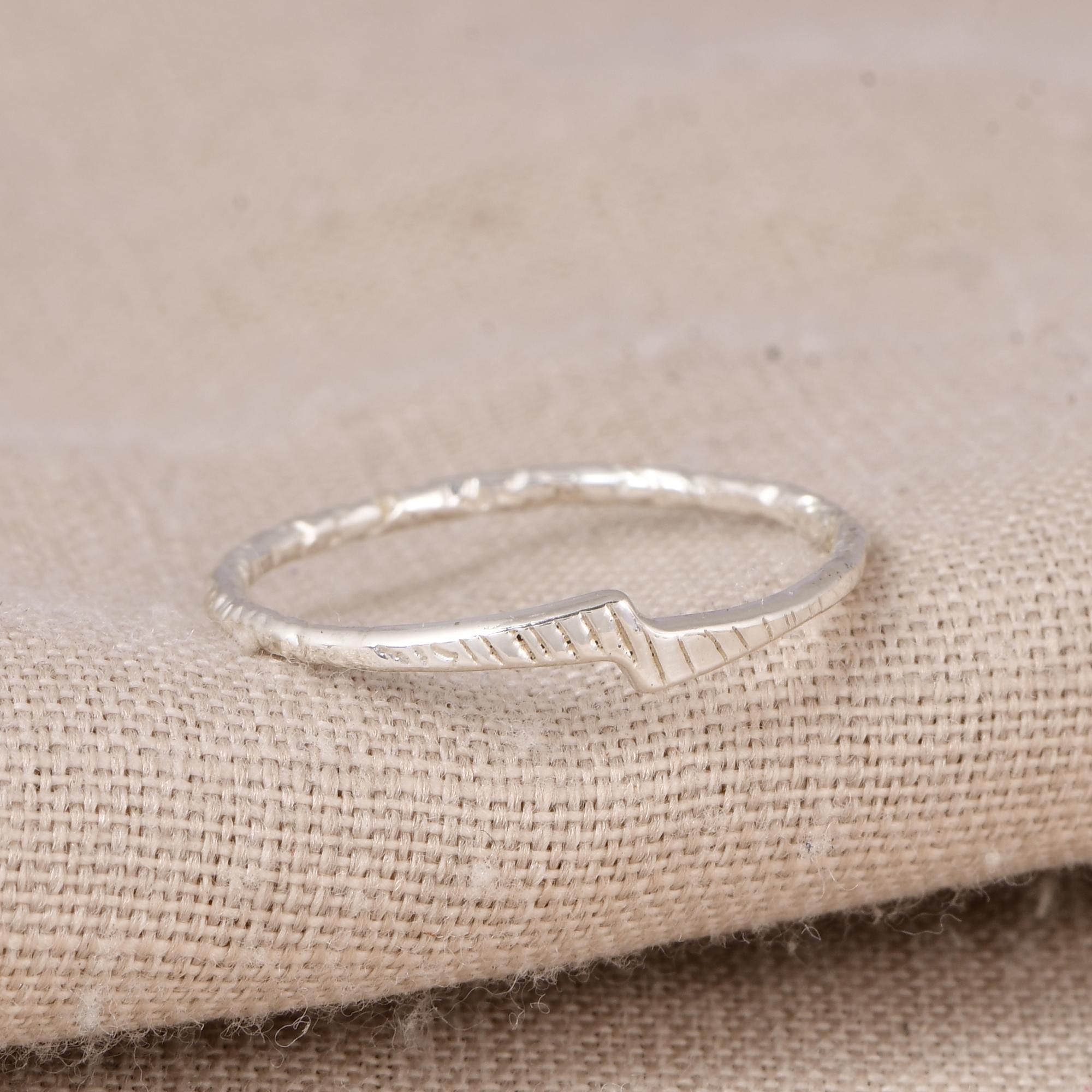 925 Sterling Silver Texture Band Ring, Handmade Minimal Jewelry Gift for Her, Gift for Love, Anniversary, House Wife. 5
925 Sterling Silver Texture Band Ring, Handmade Minimal Jewelry Gift for Her, Gift for Love, Anniversary, House Wife. 5