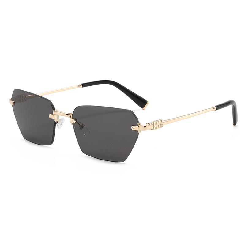 Metal Frameless Square Sunglasses for Men and Women Fashion Trendy Outdoor Street Photography Sunscreen Sunshade Glasses C1
Metal Frameless Square Sunglasses for Men and Women Fashion Trendy Outdoor Street Photography Sunscreen Sunshade Glasses C1