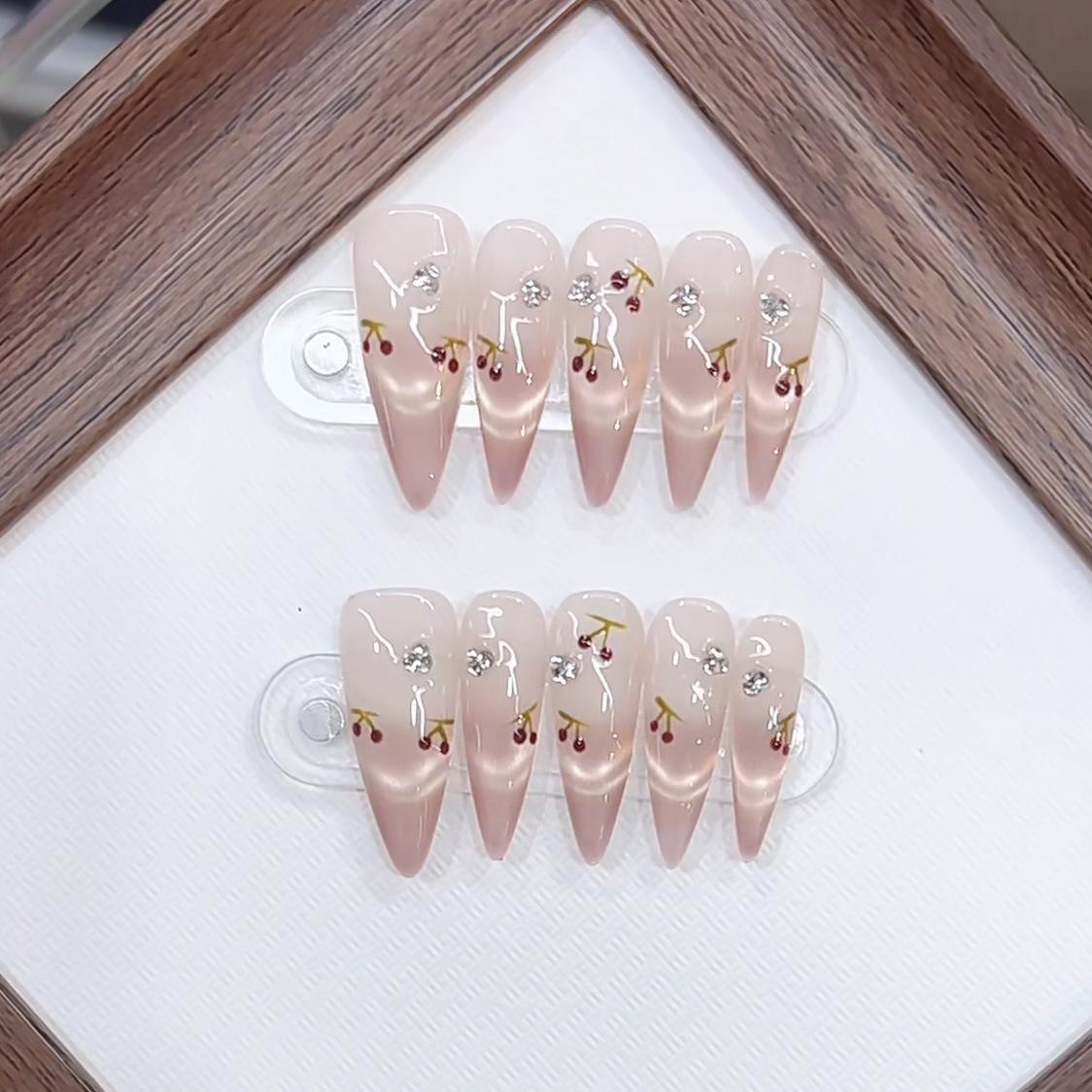 Ручная работа Броня Вишня Мед Язык Длинные Заостренные Кошачьи Глаза Расписанные вручную Вишня Чистый Нейл-арт Патч Large L
Ручная работа Броня Вишня Мед Язык Длинные Заостренные Кошачьи Глаза Расписанные вручную Вишня Чистый Нейл-арт Патч Large L