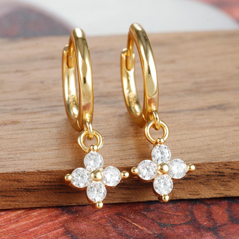 New Design Zircon Flower Pendant Hoop Earring for Women Simple Stainless Steel Huggies Earring Cartilage Piercing Jewelry aretes
New Design Zircon Flower Pendant Hoop Earring for Women Simple Stainless Steel Huggies Earring Cartilage Piercing Jewelry aretes